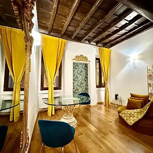 Appartamento Via Della Scala, Roma